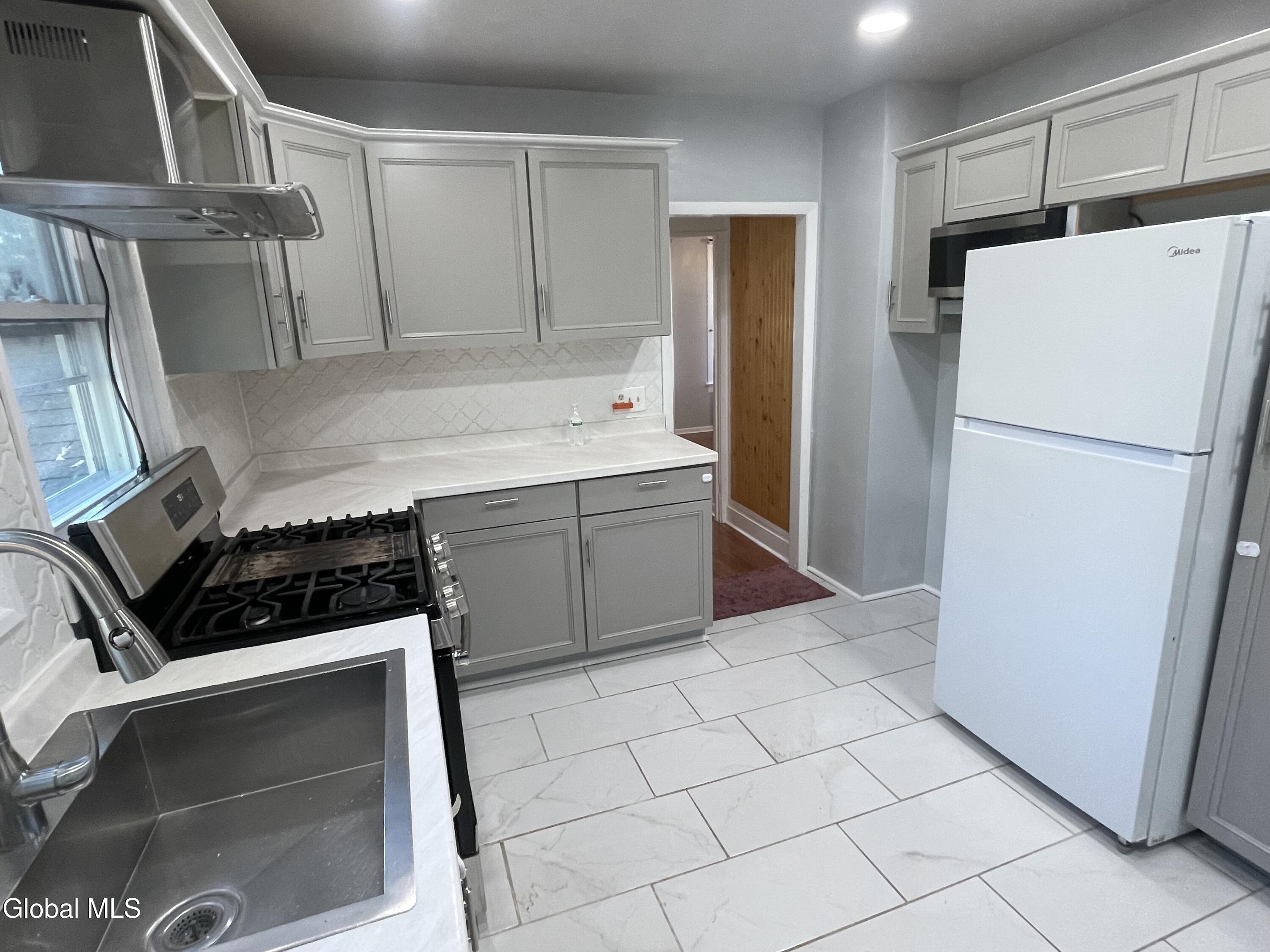 157 Marx Street Schenectady NY 12304