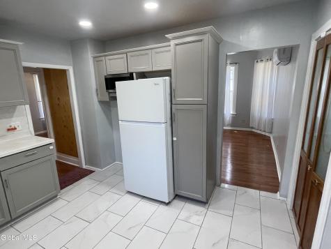 157 Marx Street Schenectady NY 12304