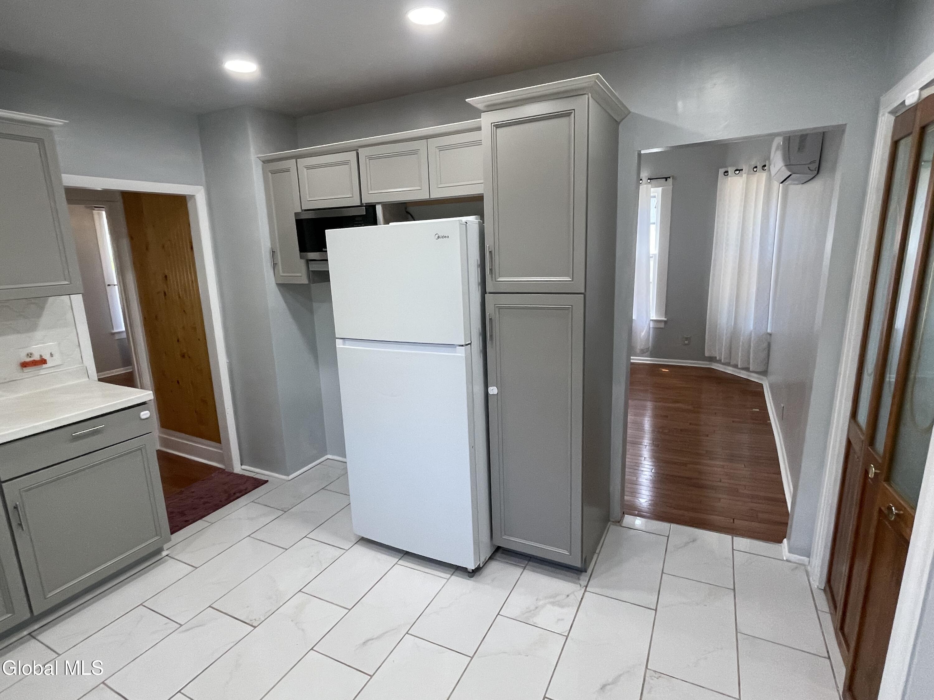 157 Marx Street Schenectady NY 12304