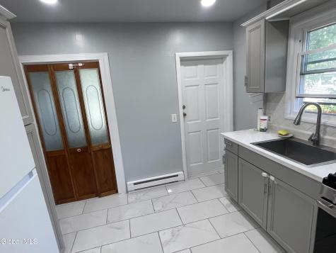 157 Marx Street Schenectady NY 12304