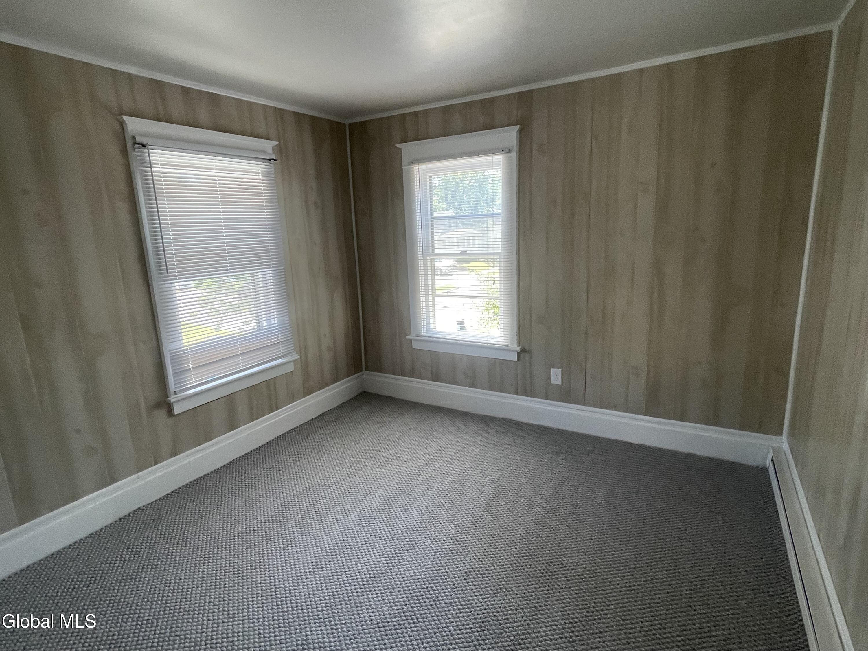 157 Marx Street Schenectady NY 12304