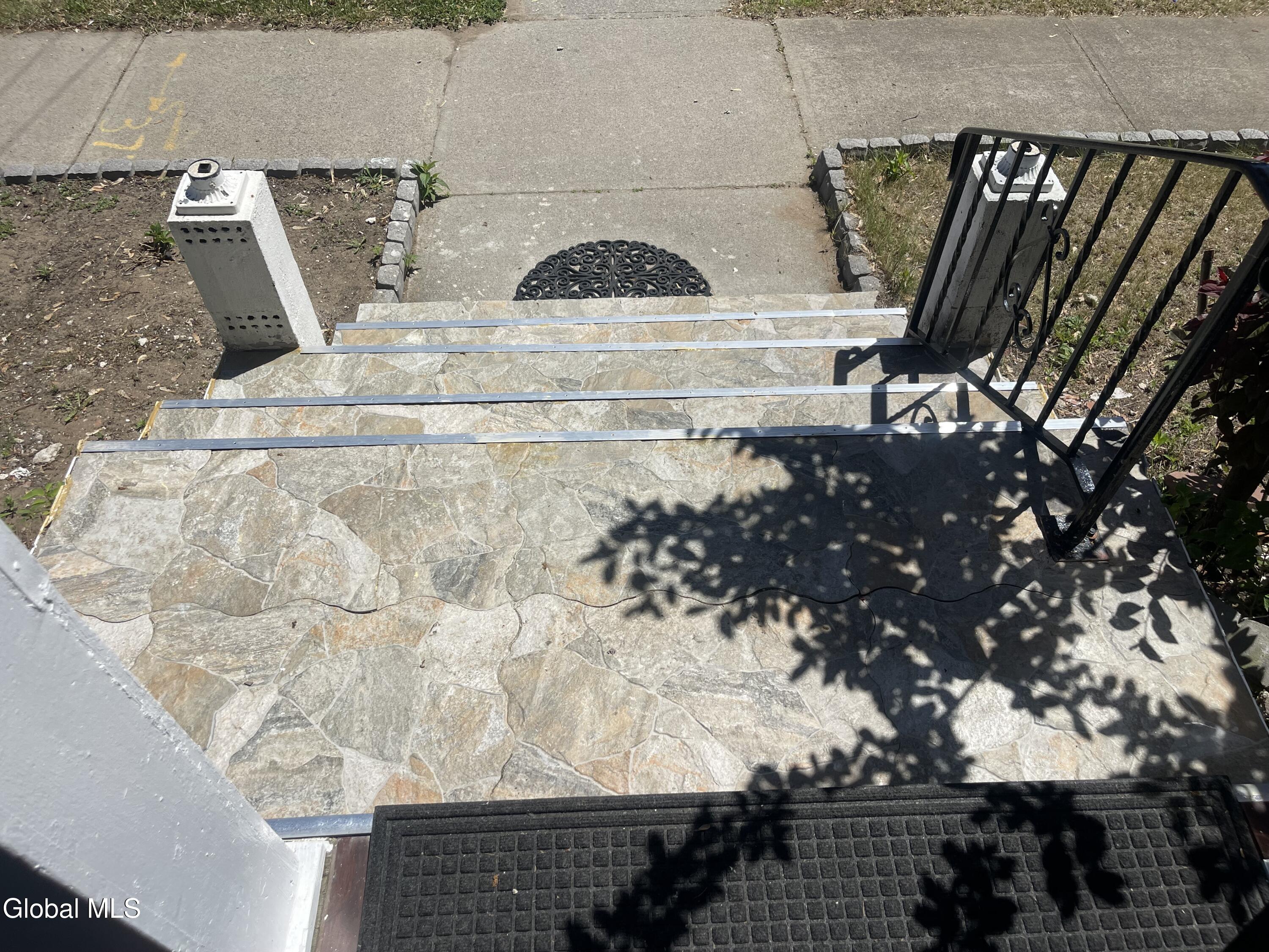 157 Marx Street Schenectady NY 12304