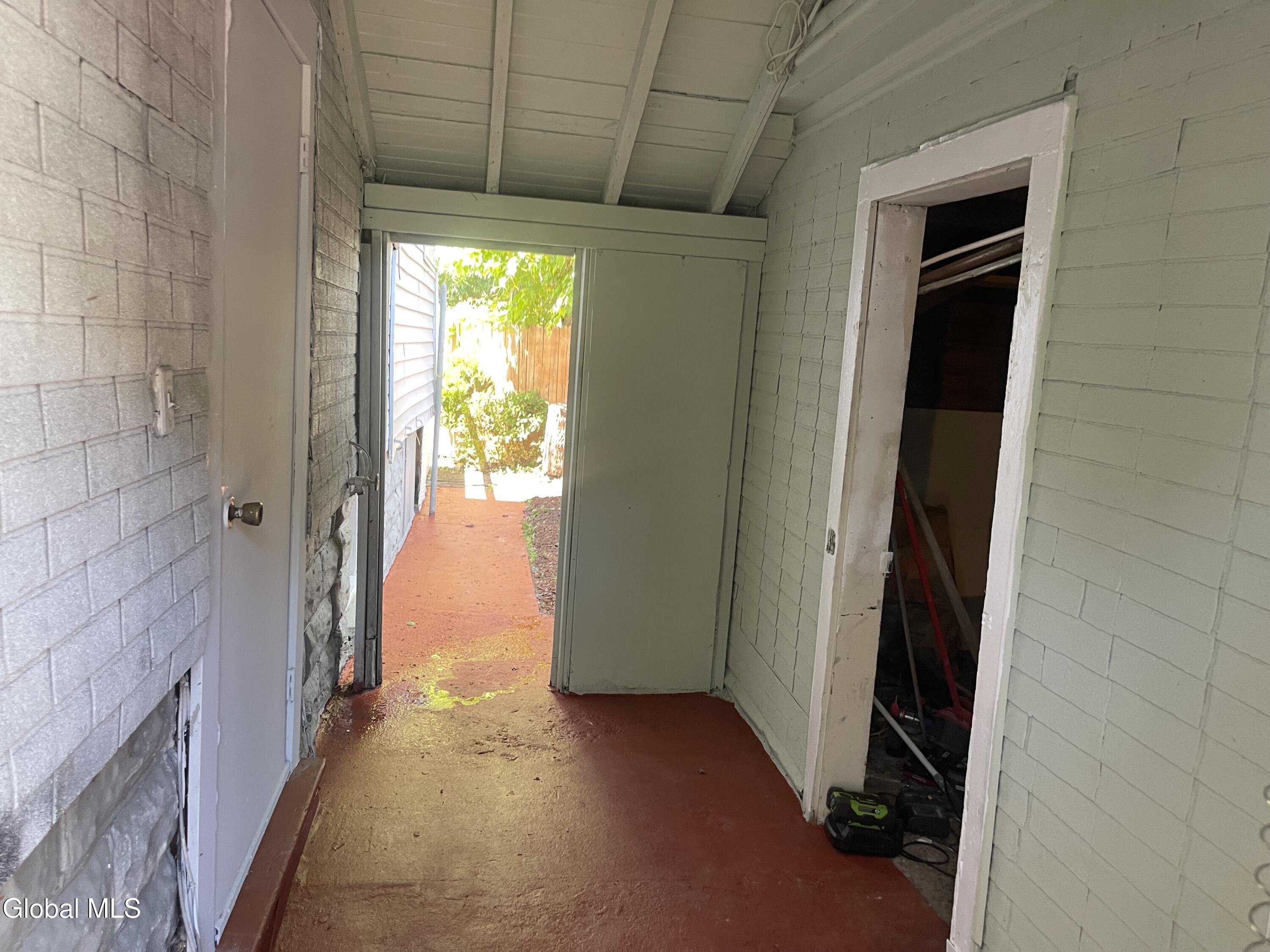 157 Marx Street Schenectady NY 12304