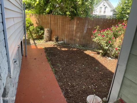157 Marx Street Schenectady NY 12304