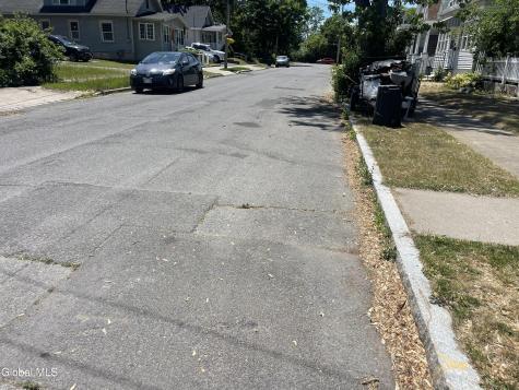 157 Marx Street Schenectady NY 12304