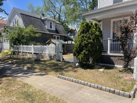 157 Marx Street Schenectady NY 12304