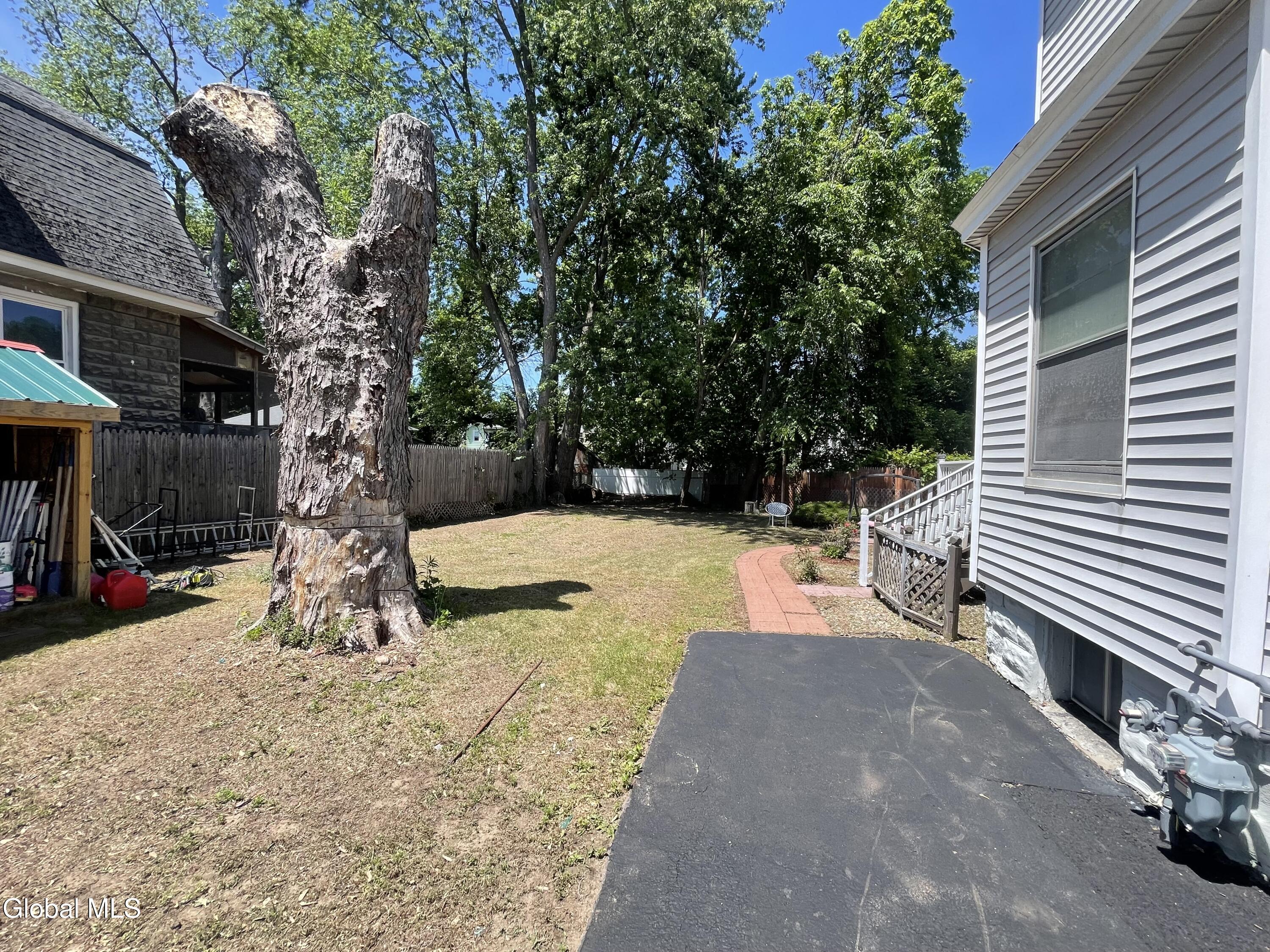 157 Marx Street Schenectady NY 12304