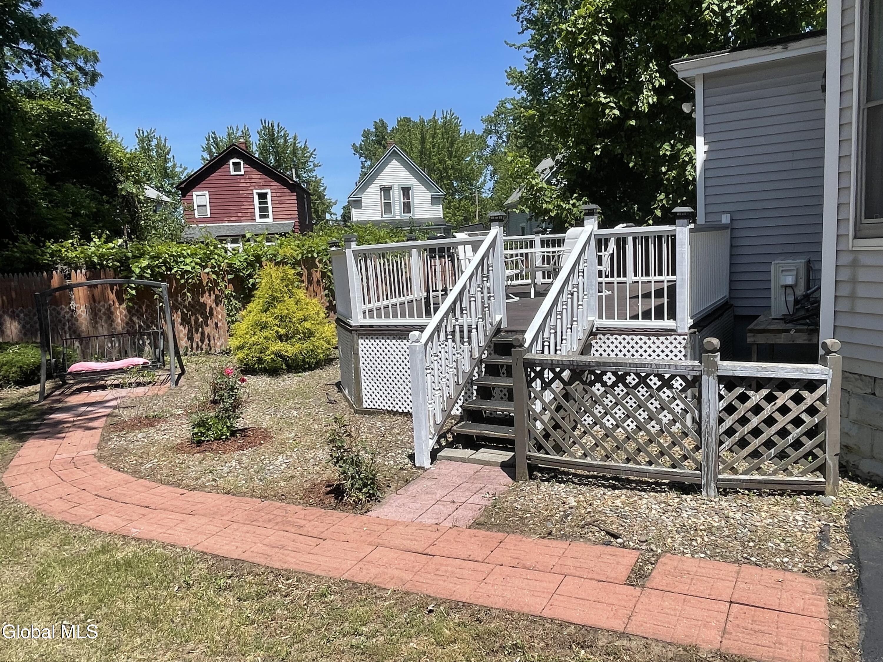 157 Marx Street Schenectady NY 12304