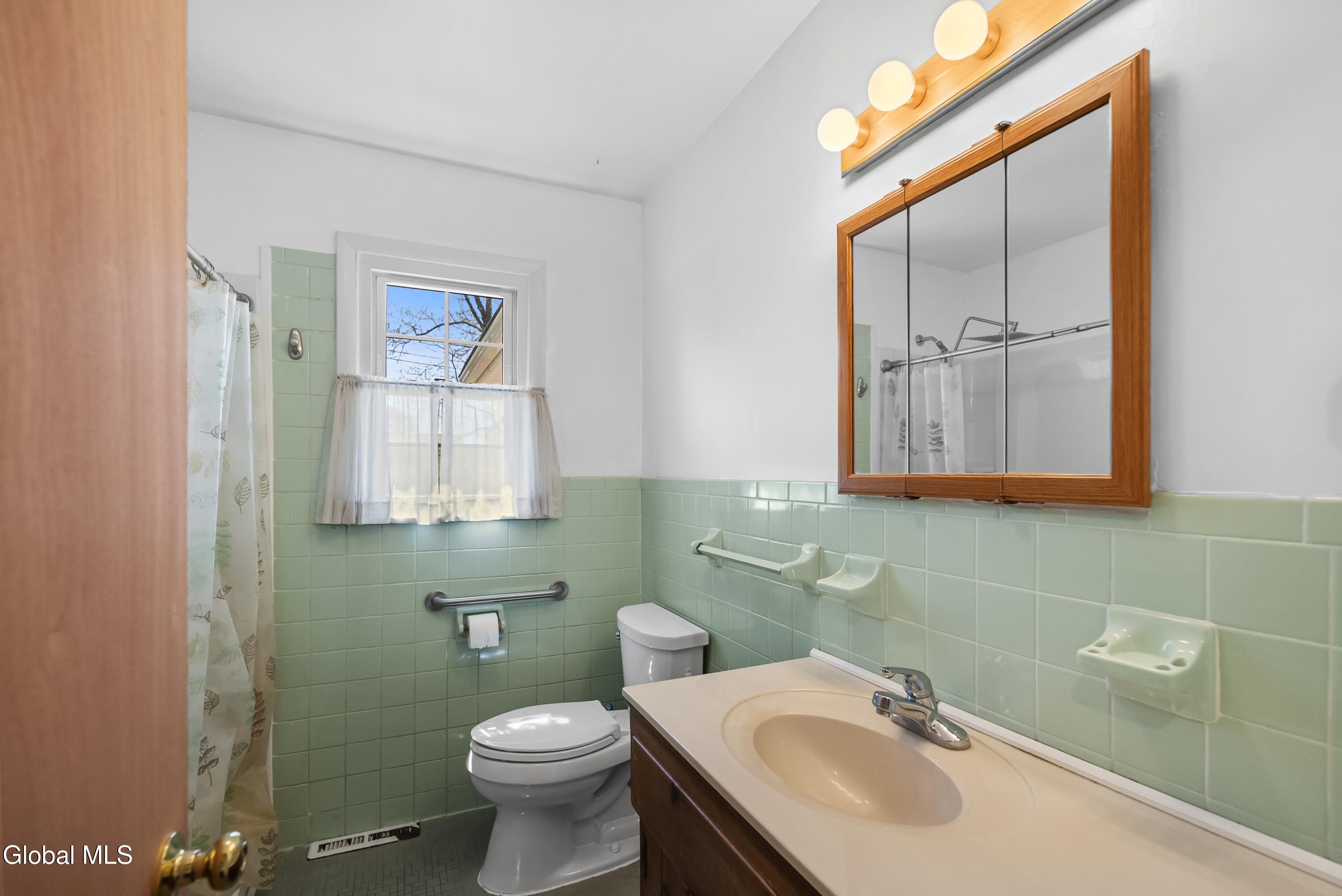 141 Birchwood Drive Schenectady NY 12303