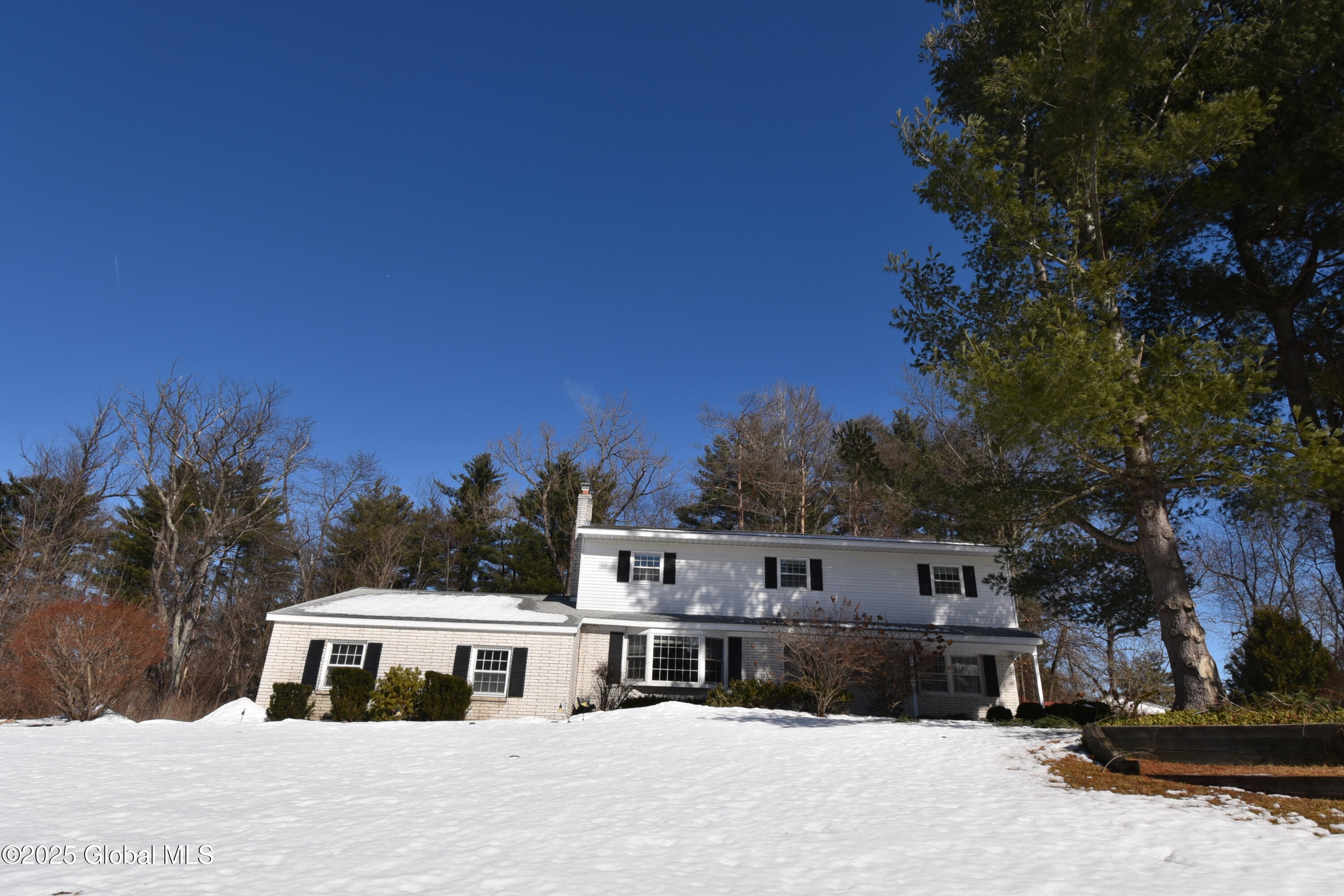 90 Apple Tree Lane Clifton Park NY 12065