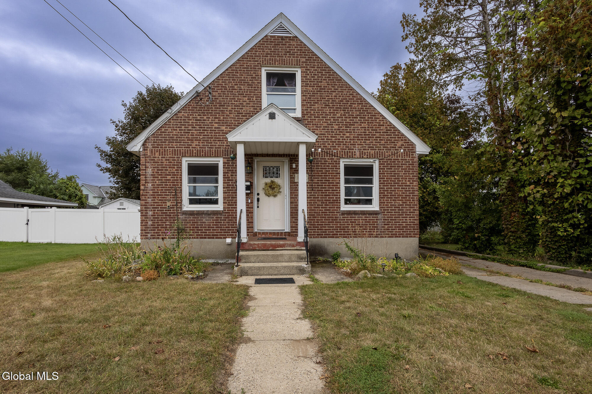 1646 Van Cortland Street Schenectady NY 12303