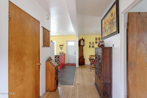 1646 Van Cortland Street Schenectady NY 12303