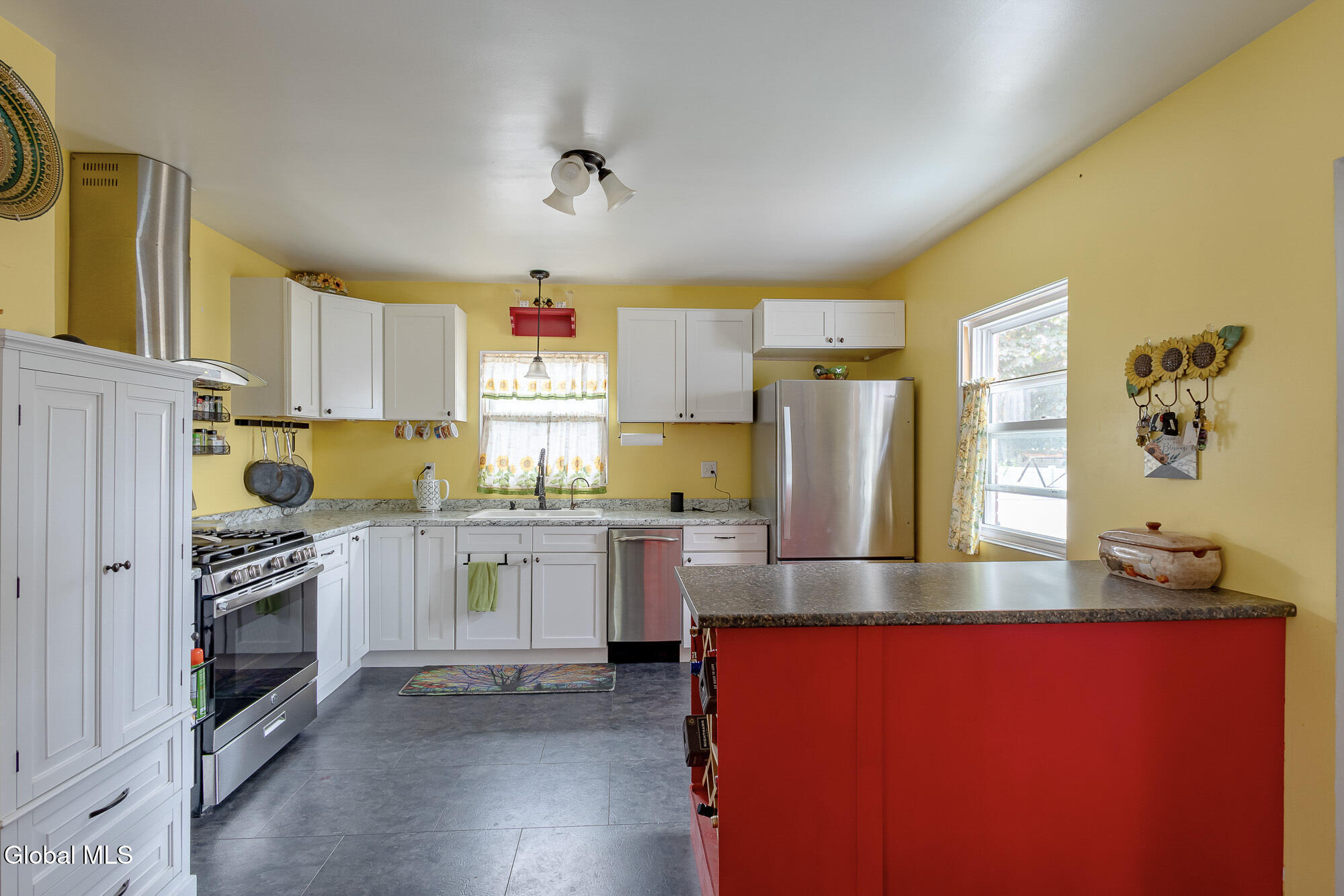 1646 Van Cortland Street Schenectady NY 12303