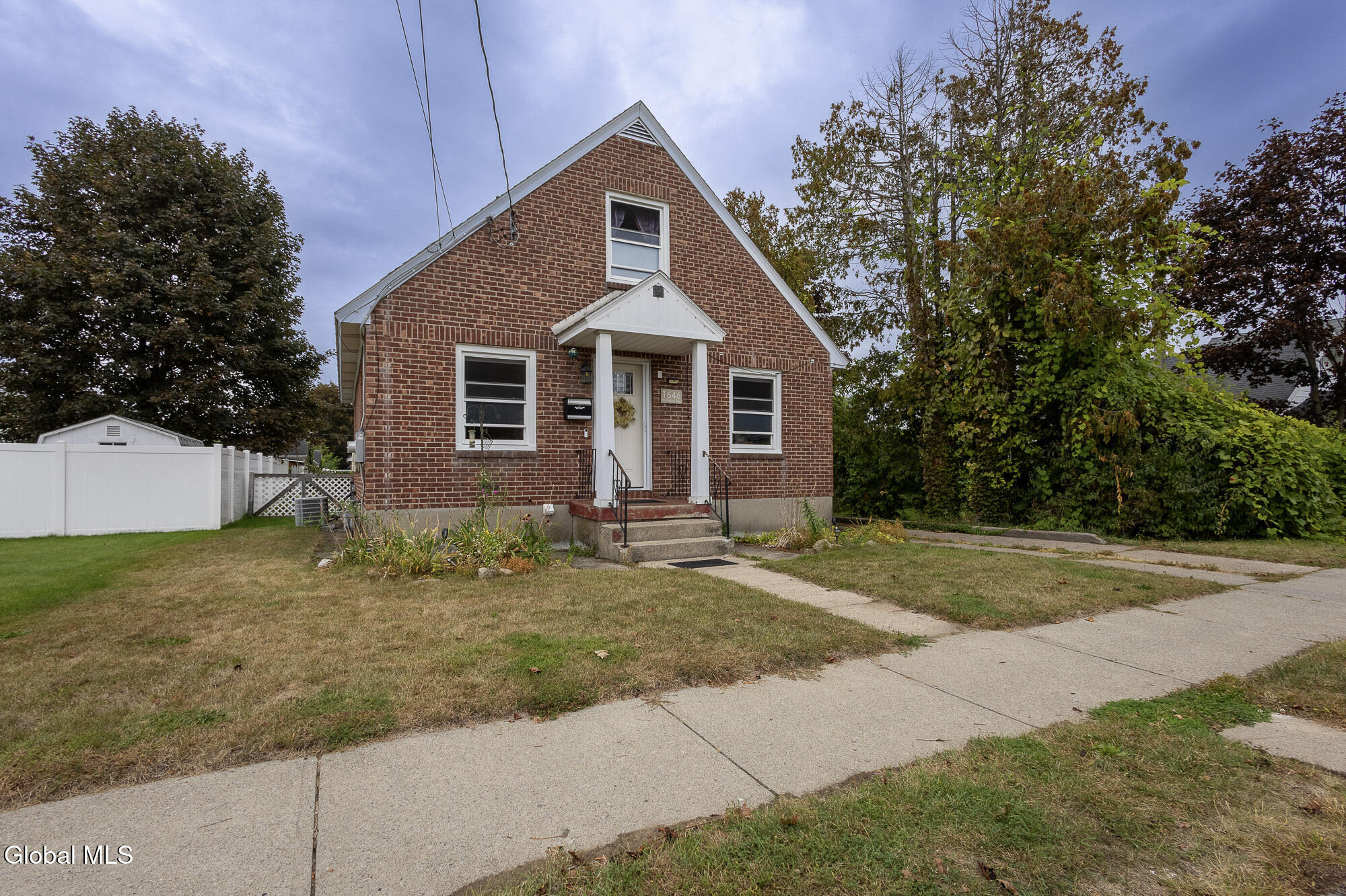 1646 Van Cortland Street Schenectady NY 12303