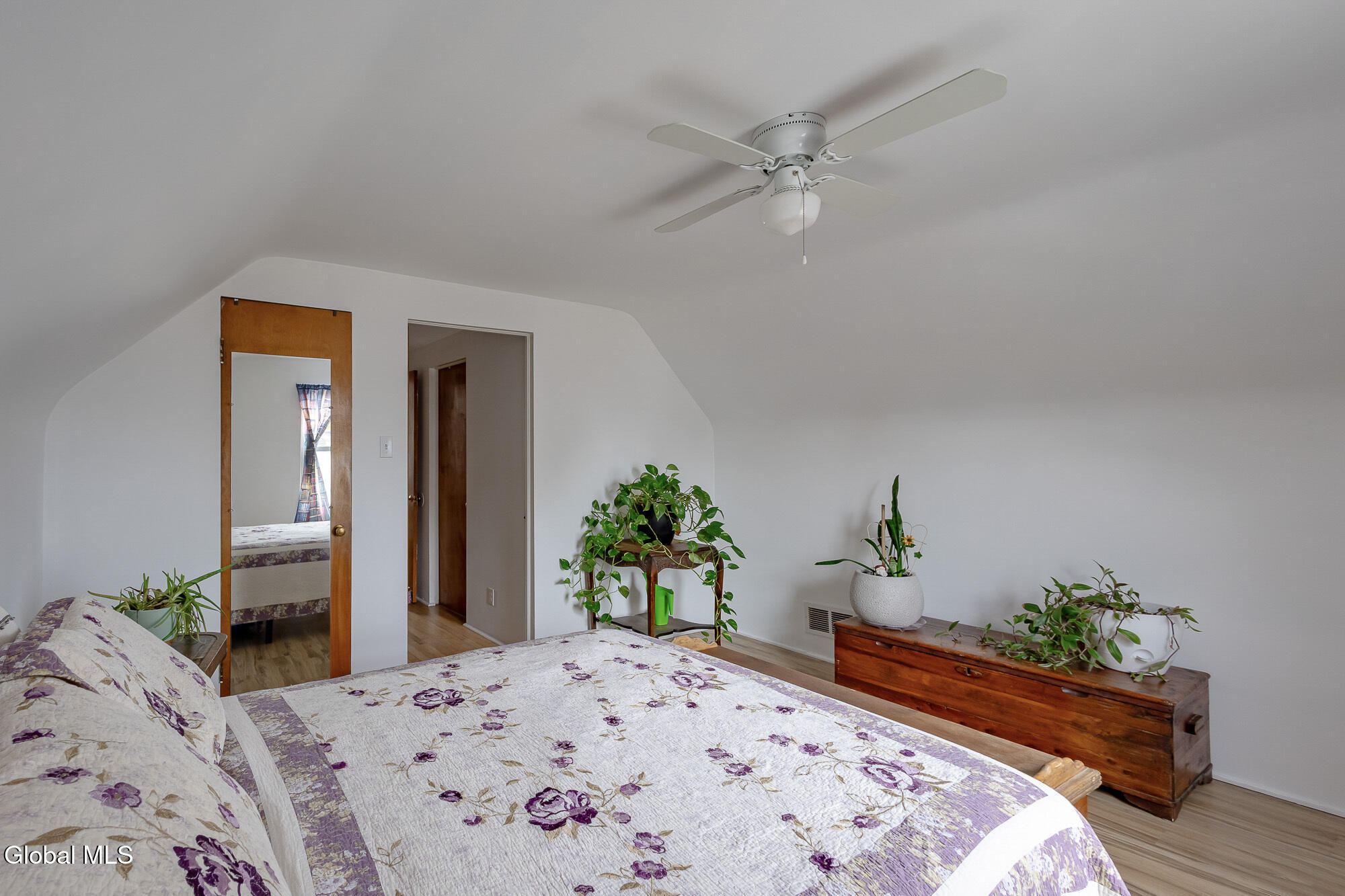 1646 Van Cortland Street Schenectady NY 12303