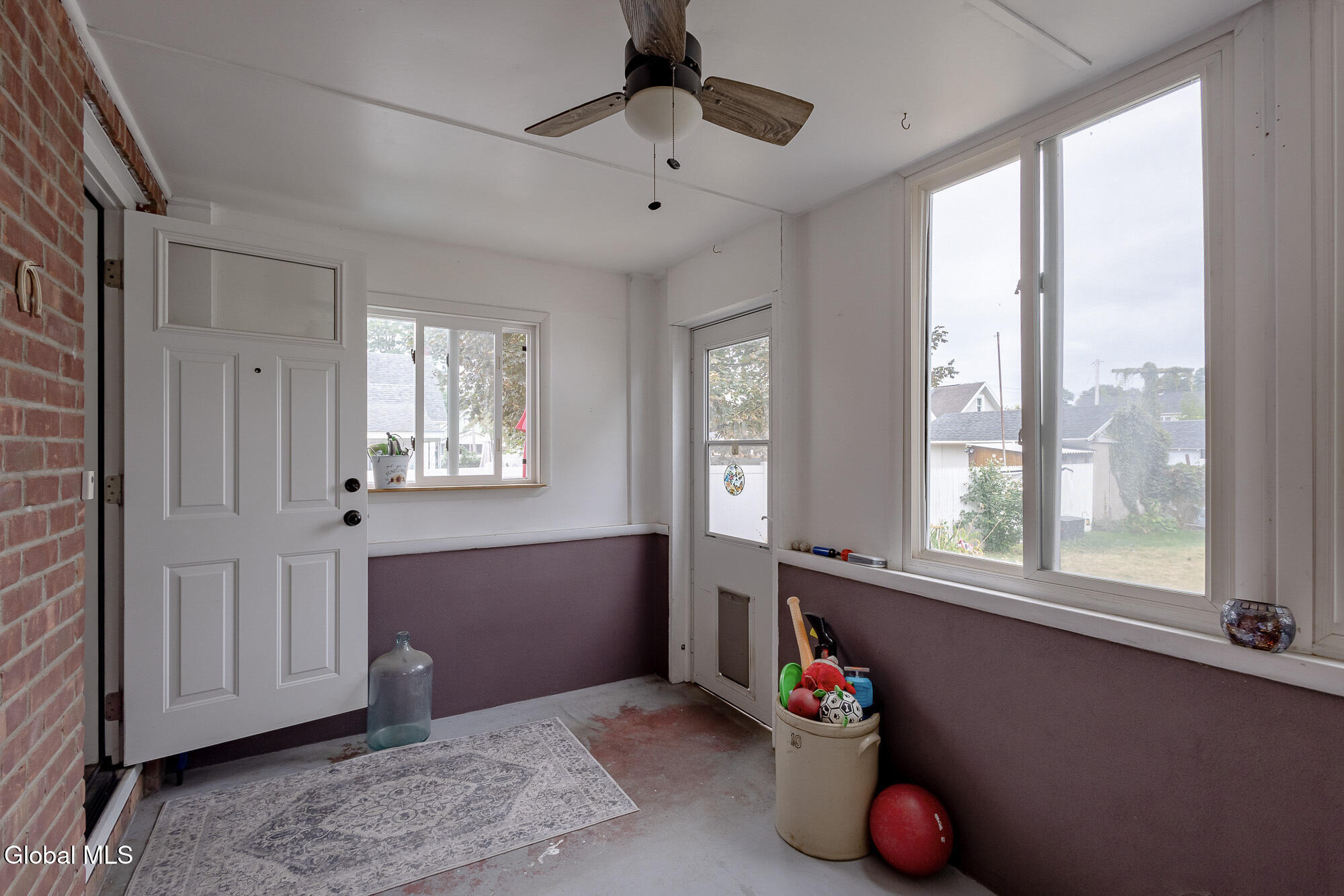 1646 Van Cortland Street Schenectady NY 12303