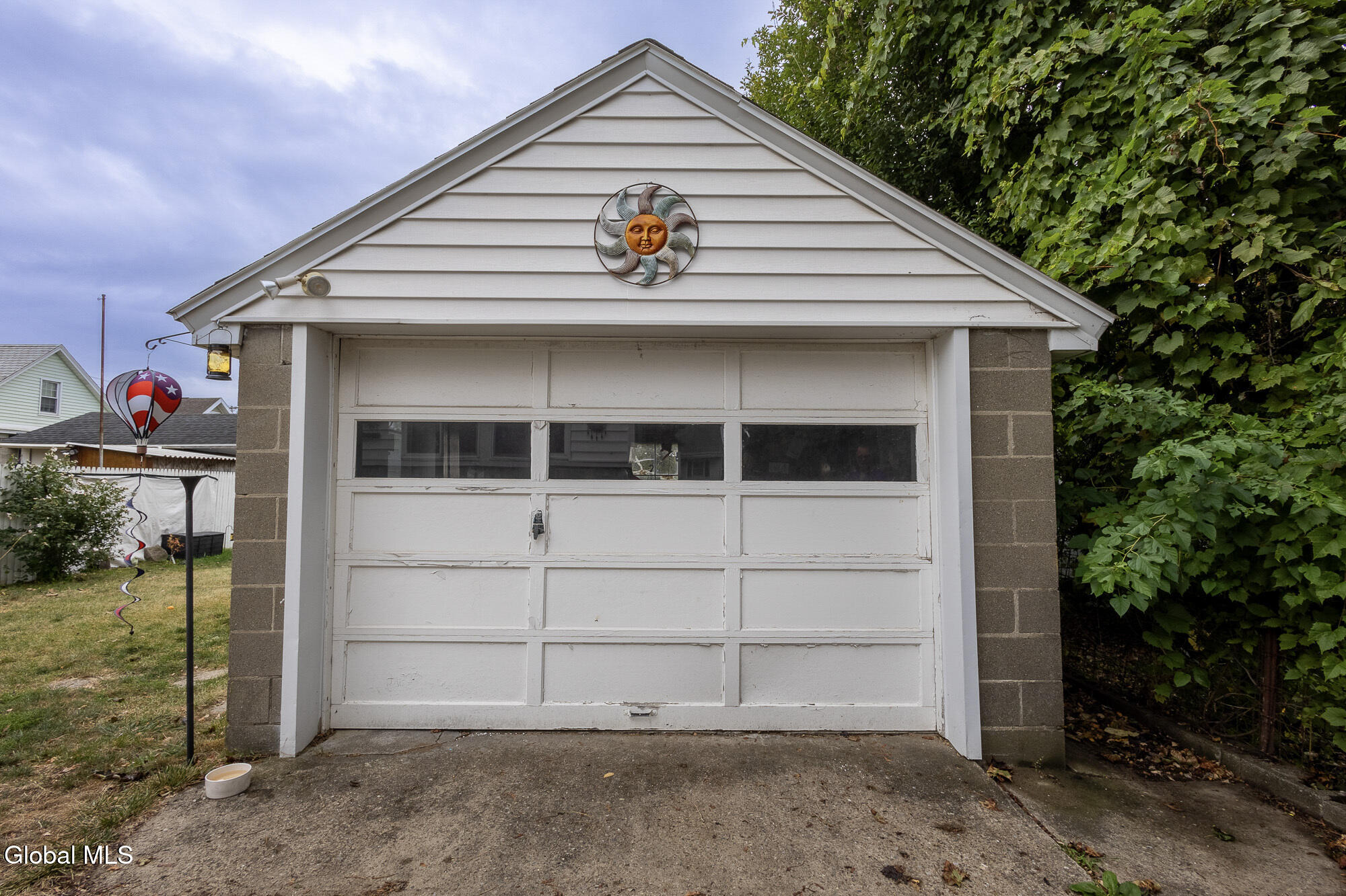1646 Van Cortland Street Schenectady NY 12303