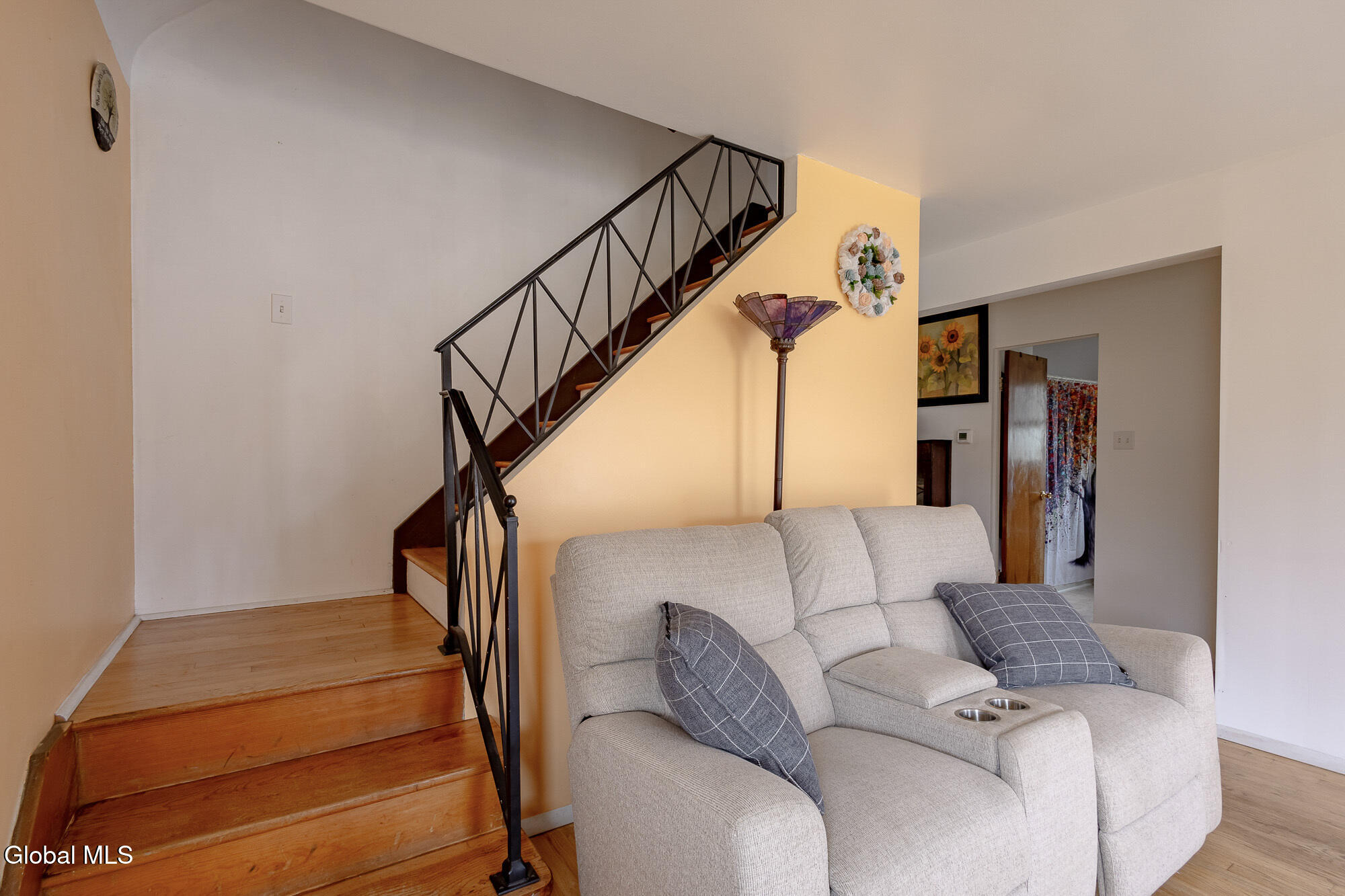 1646 Van Cortland Street Schenectady NY 12303