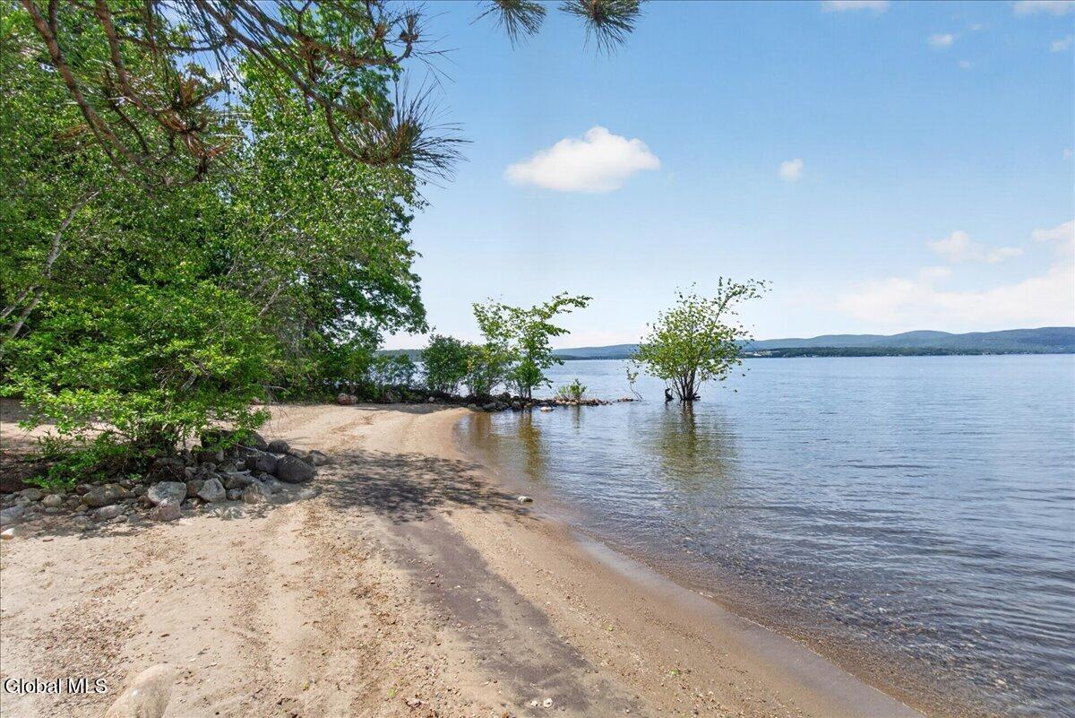 109 Eidsvoll Road Broadalbin NY 12025