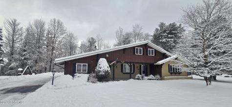 10 Heather Lane Gloversville NY 12078