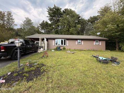 26 Terry Drive Saratoga NY 12803