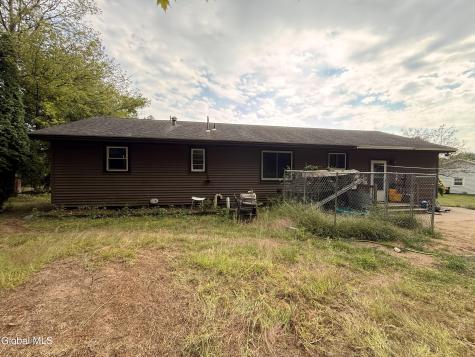 26 Terry Drive Saratoga NY 12803