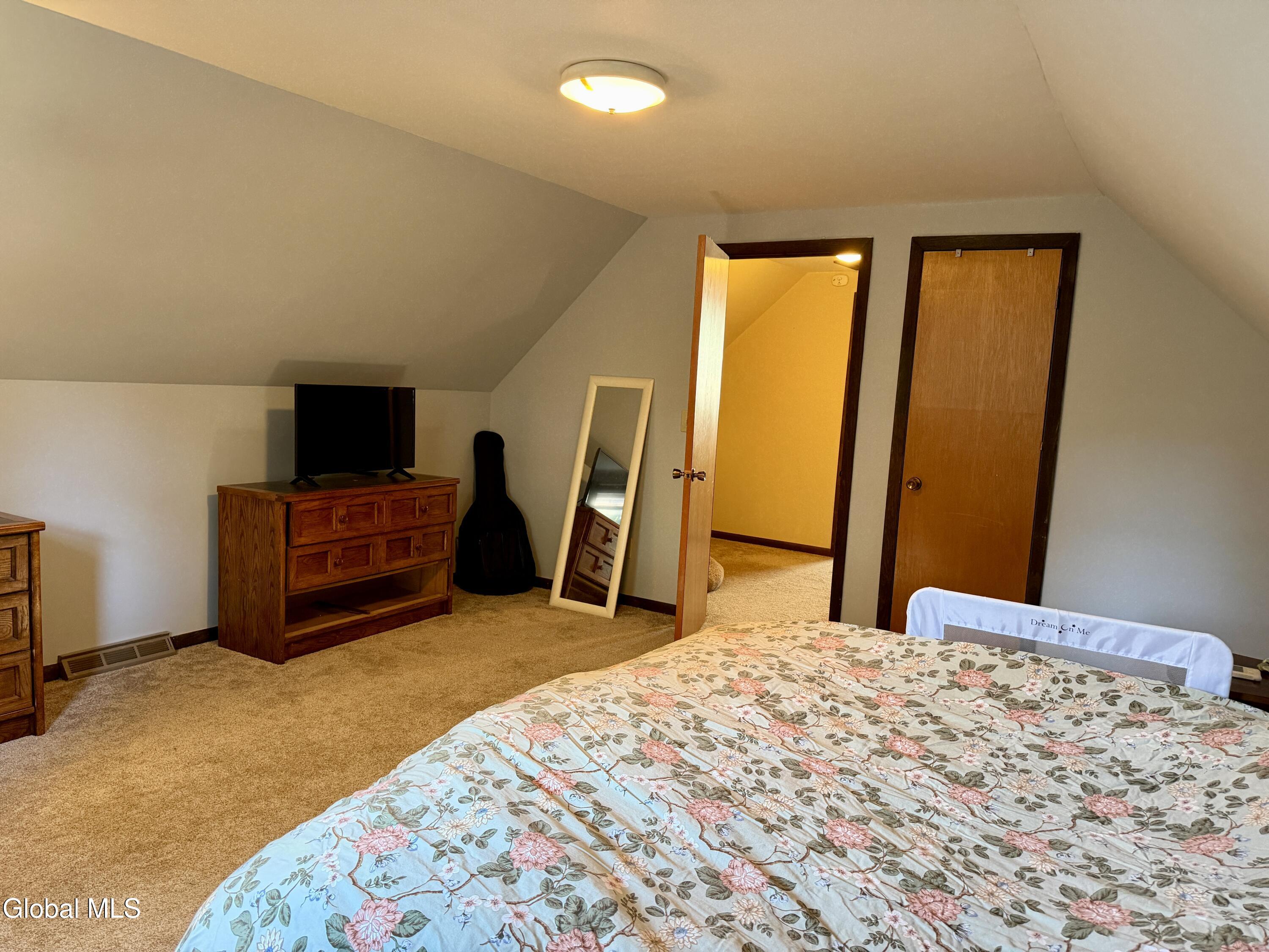 18 James Lane Troy NY 12182