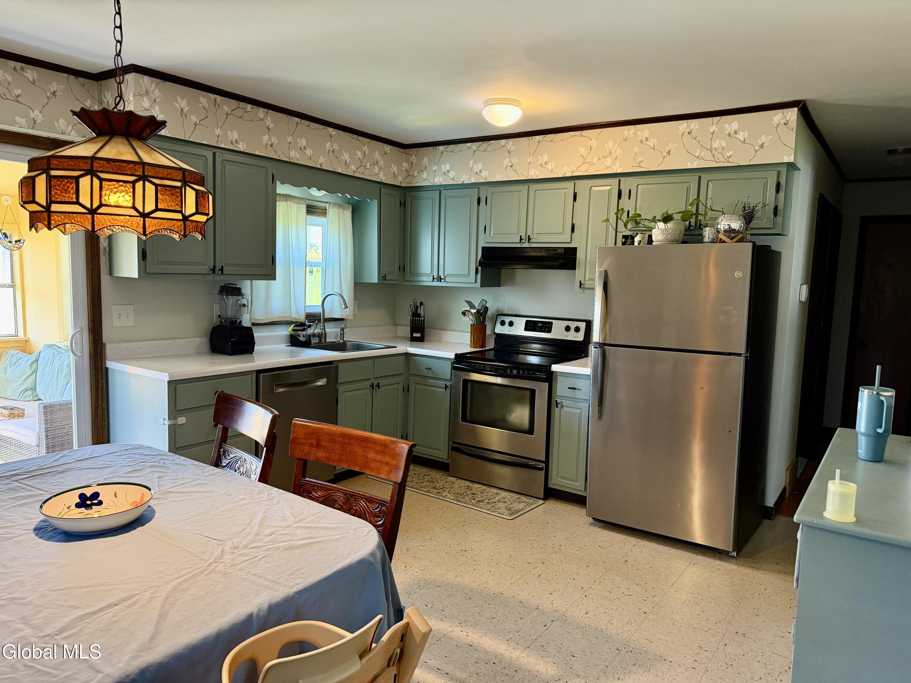 18 James Lane Troy NY 12182