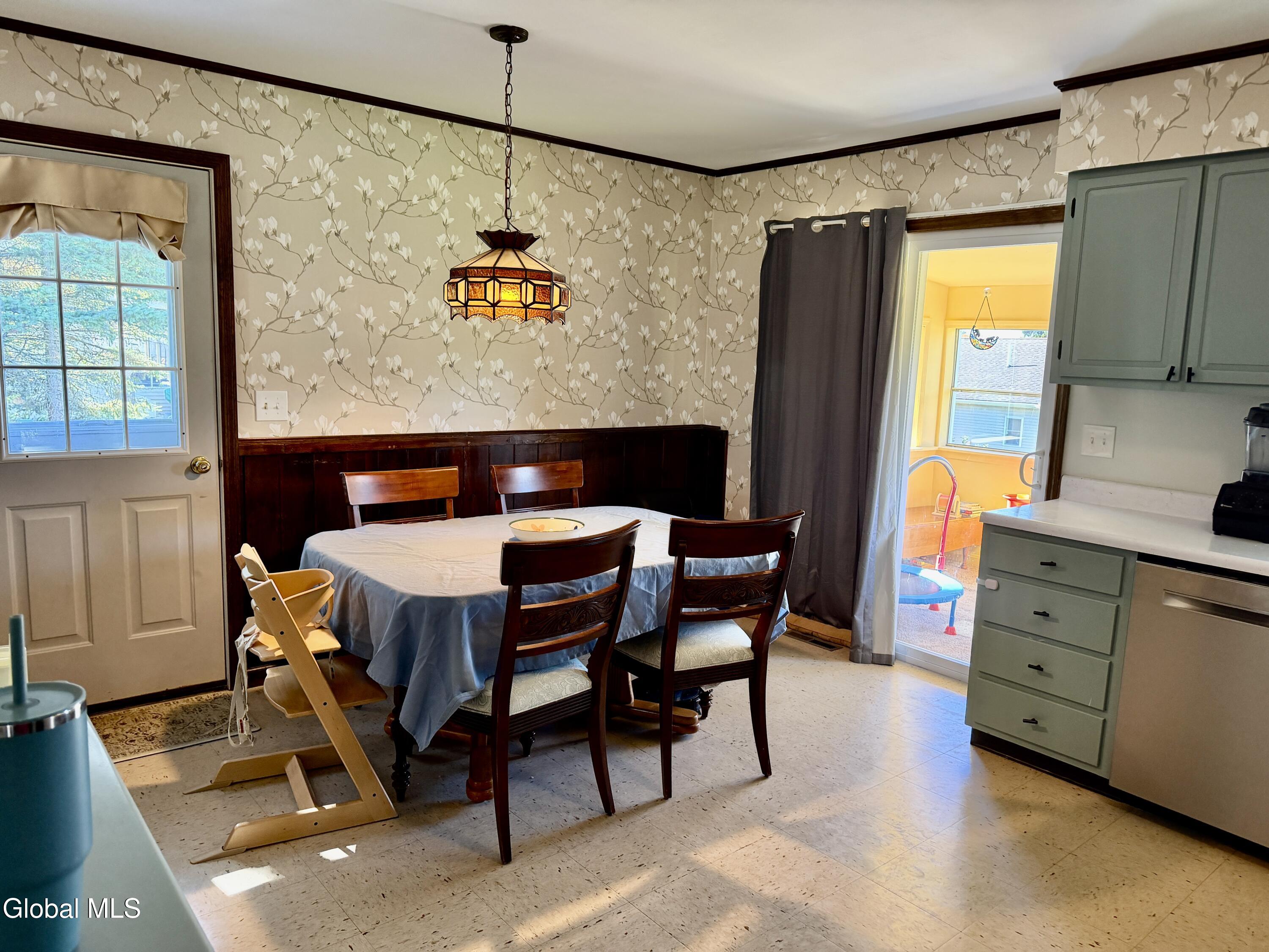 18 James Lane Troy NY 12182