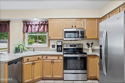 231 Drummond Drive Ballston Spa NY 12020