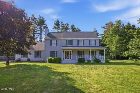 20 Queens Lane Queensbury NY 12804