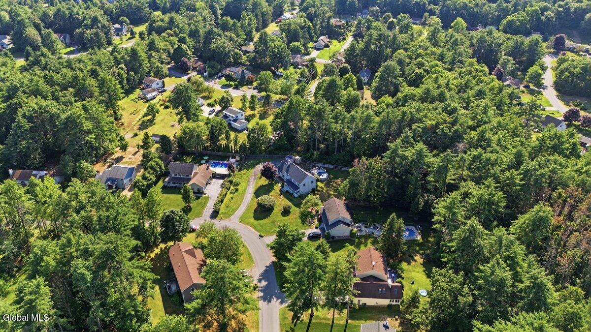 20 Queens Lane Queensbury NY 12804
