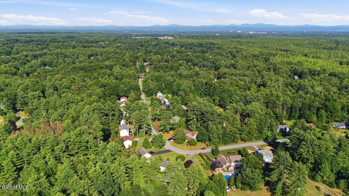 20 Queens Lane Queensbury NY 12804