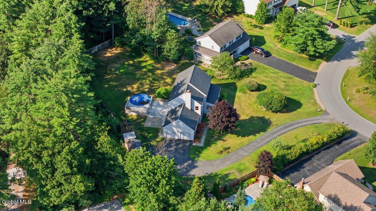 20 Queens Lane Queensbury NY 12804