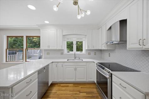 20 Queens Lane Queensbury NY 12804