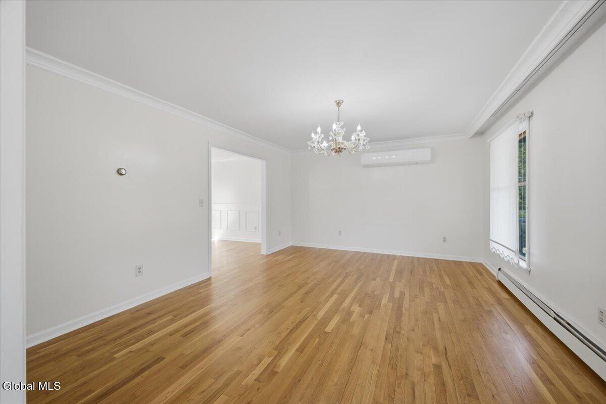 20 Queens Lane Queensbury NY 12804