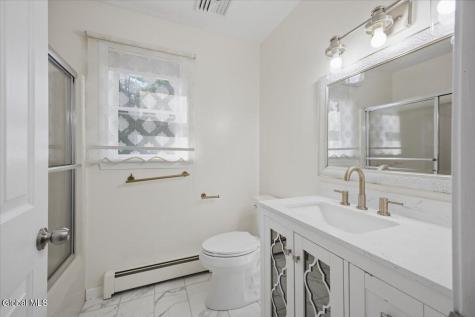 20 Queens Lane Queensbury NY 12804