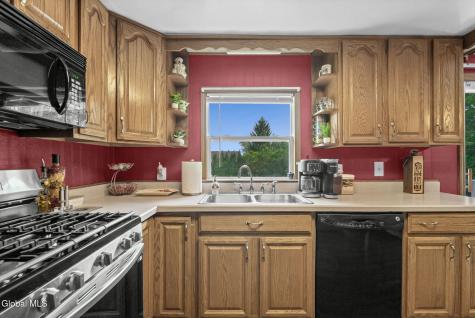 144 Haswell Road Latham NY 12110