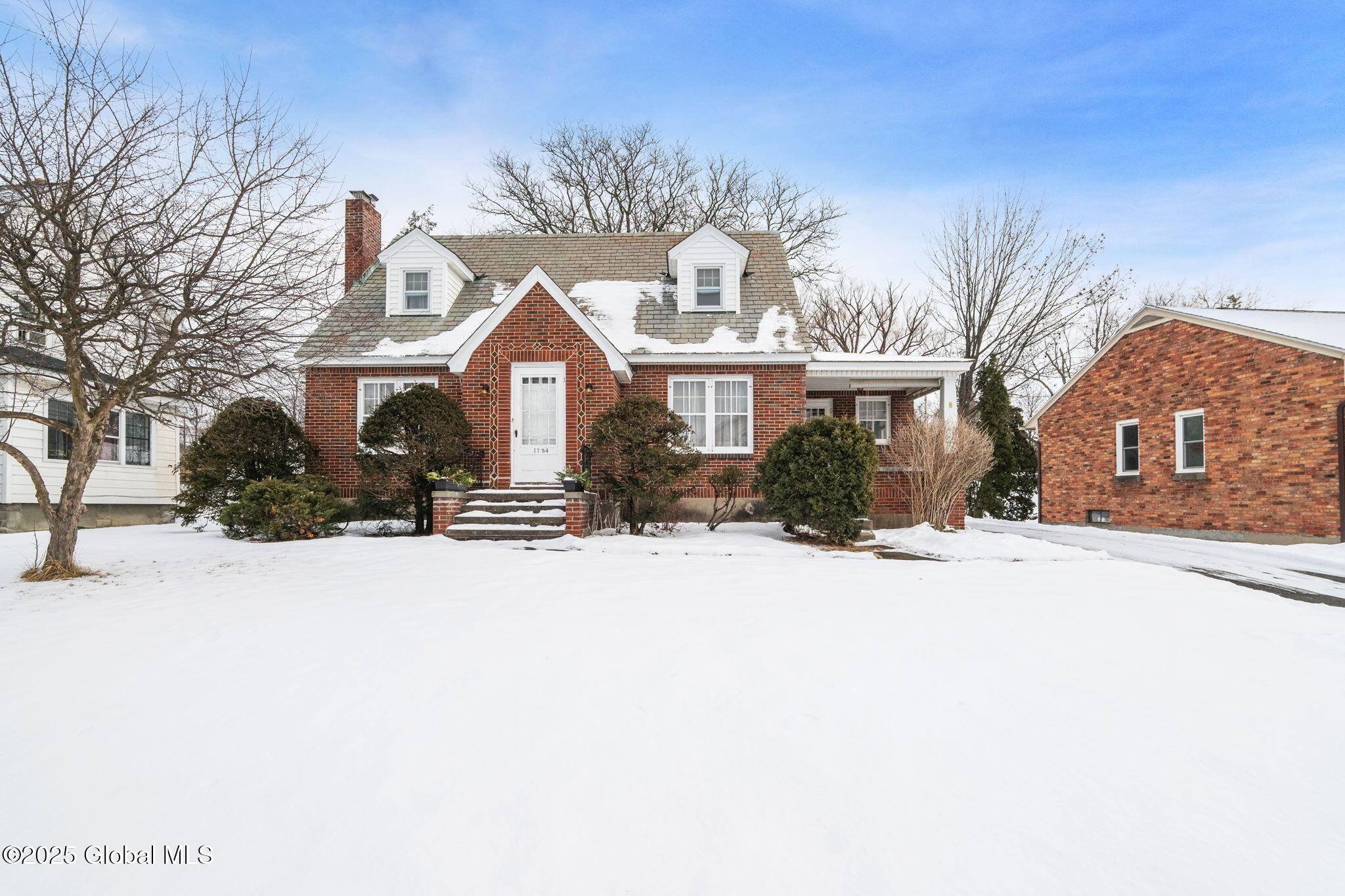 1734 Randolph Road Schenectady NY 12308