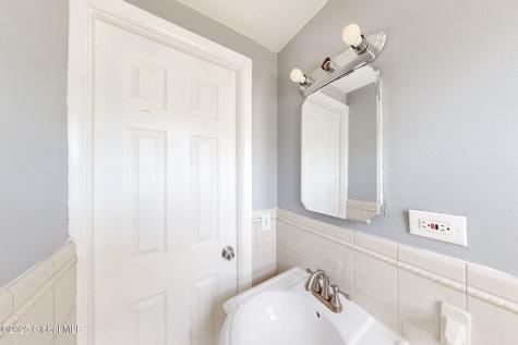 786 New Scotland Avenue Albany NY 12208