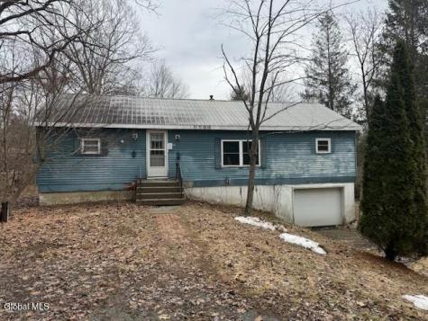 1816 Route 32n Gansevoort NY 12831