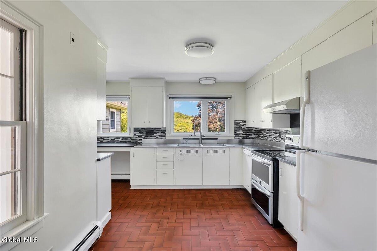 3405 Rynex Corners Road Pattersonville NY 12137