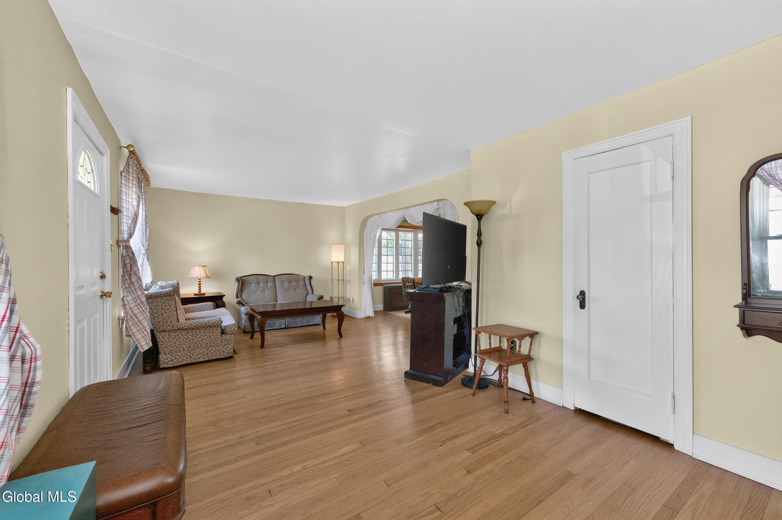 77 Oakdale Avenue Schenectady NY 12306