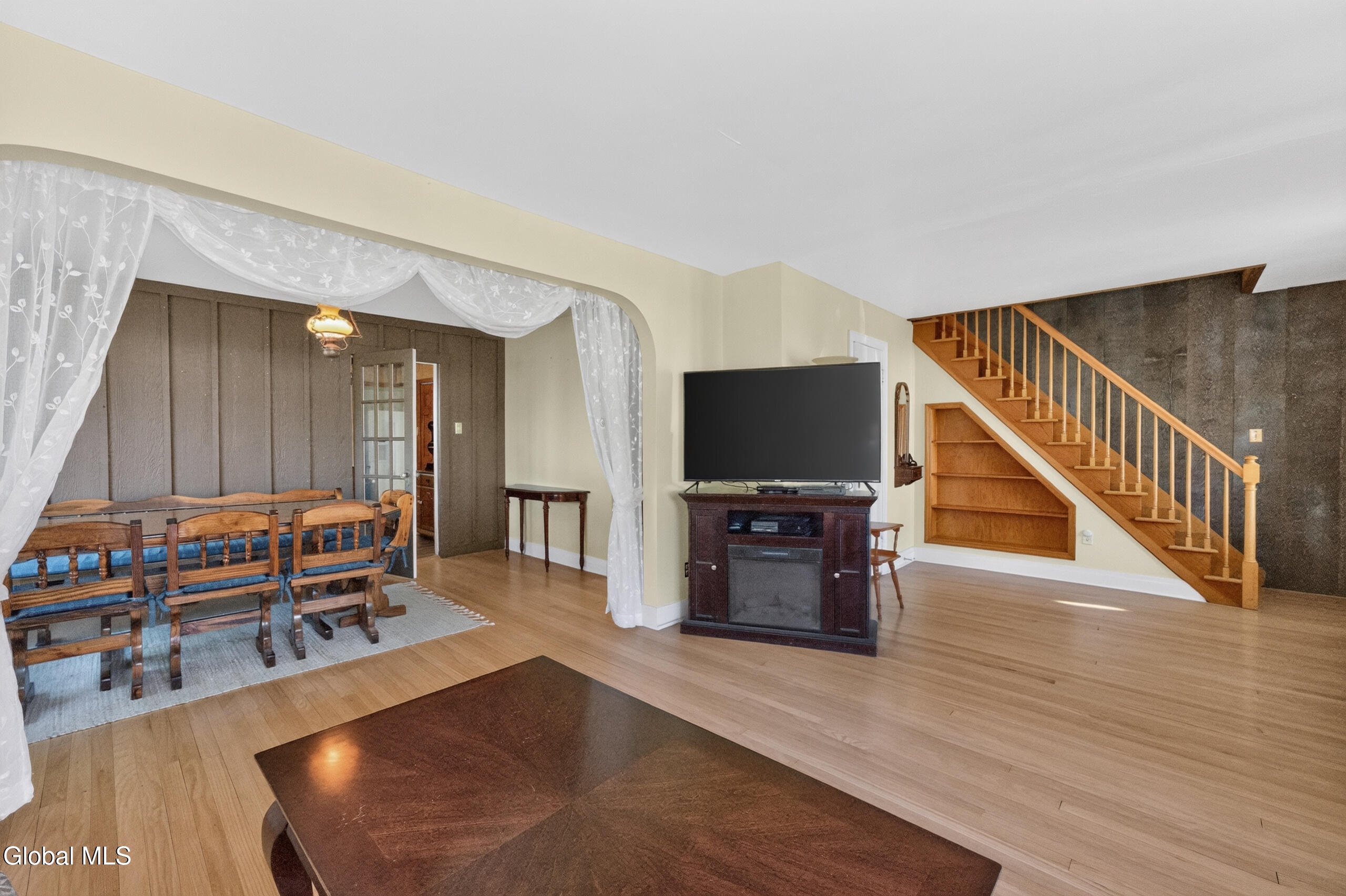 77 Oakdale Avenue Schenectady NY 12306