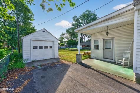 77 Oakdale Avenue Schenectady NY 12306