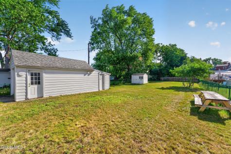77 Oakdale Avenue Schenectady NY 12306