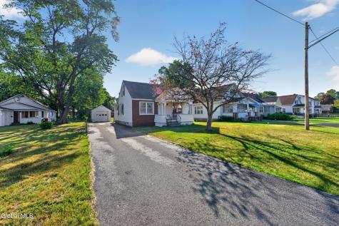 77 Oakdale Avenue Schenectady NY 12306