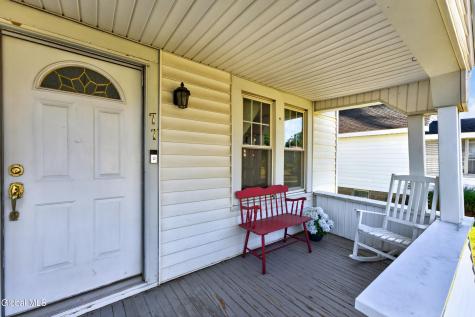 77 Oakdale Avenue Schenectady NY 12306