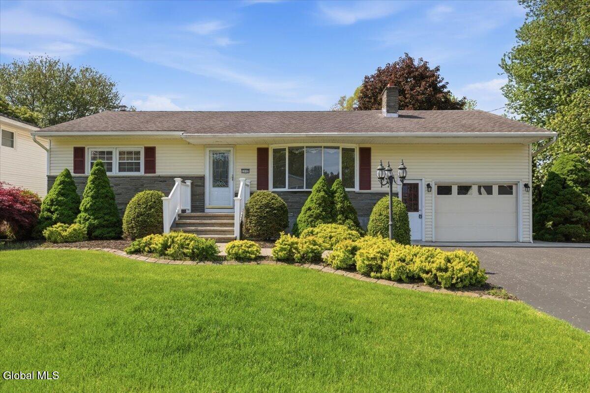 1117 Day Road Rotterdam NY 12303