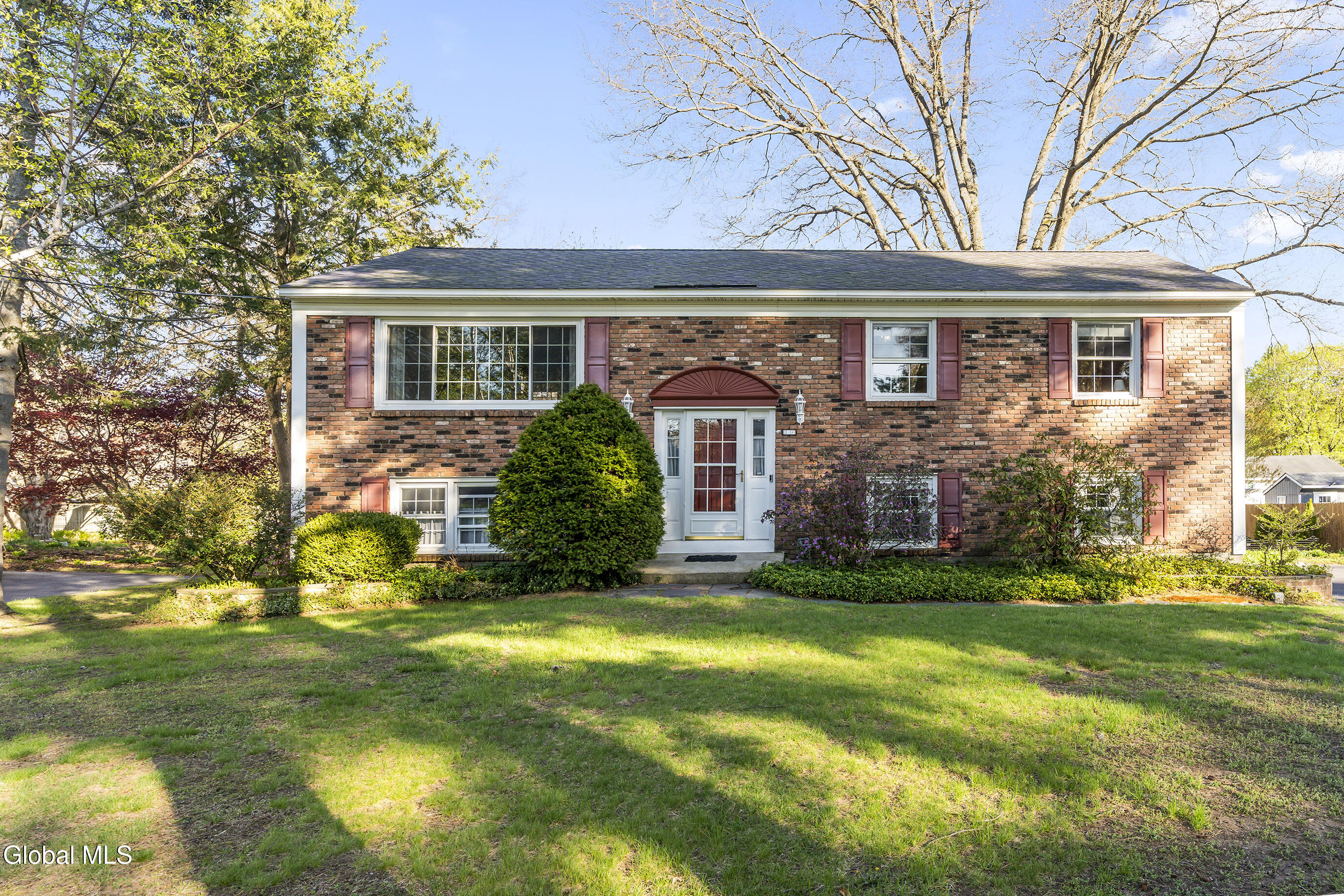 3158 Lone Pine Road Schenectady NY 12303